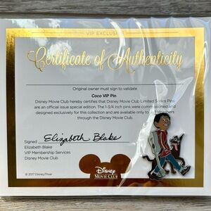 Disney Movie Club Exclusive Coco VIP pin featuring Miguel and Dante